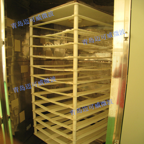 某食品企业：箱式微波加热熟化设备，用于海洋食品加工